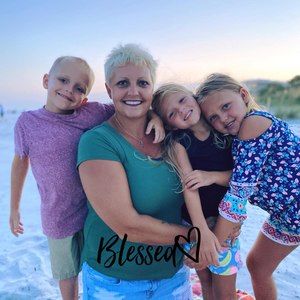 Meet your Posher, Casey